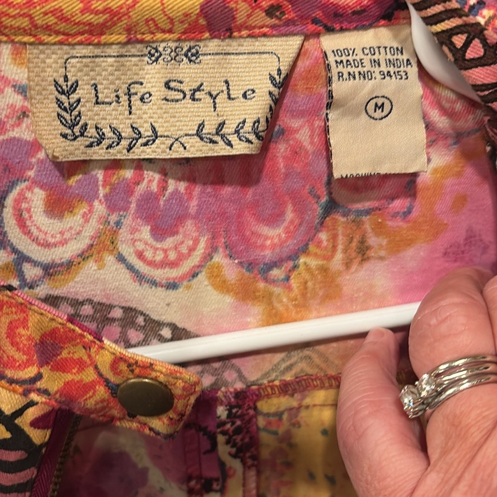 Stunning colors Jacket - Picture 2 of 3